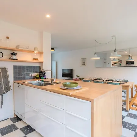 3 Bedroom House W/ 2 Bathrooms And A Garden Penzion Saint-Andre-lez-Lille